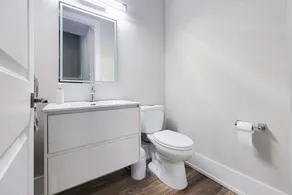 New Modern Townhouse Welland - Image 3