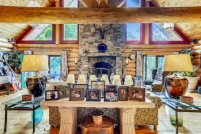 El perfecto Vermont Real Log Cabin House. - Image 2