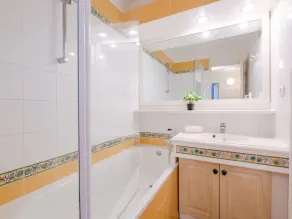 Lovely apartment for 6 guests with A/C, pool, WIFI, TV, terrace and pets allowed - Image 2