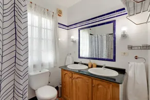Casa vacanze 'La Casa Amarilla' con vista montagna, giardino privato e Wi-Fi - Image 2