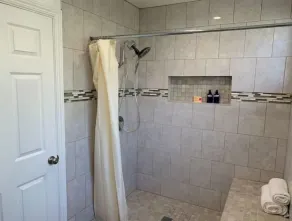 Spacious Studio w/ AC - Near BART/Free Laundry! - Image 4