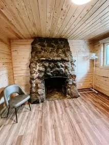 Faloma Lakeside Cabins - Image 2