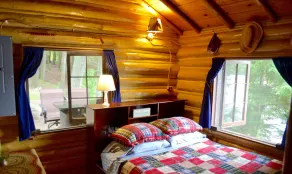 LAKE CABIN - tidløs skønhed Beliggende 15 'fødder væk fra vandet på 150' halvøen - Image 5