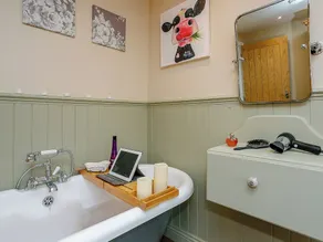 1 Schlafzimmer Unterkunft in Roughton, near Woodhall Spa - Image 3