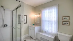 Beautiful 6 BR House in center of  Historic District 1 Block to Beach   - Image 2