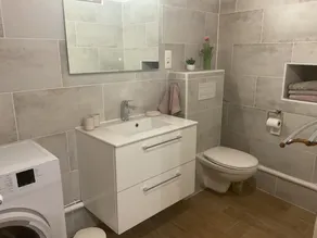 Pequeña casa para las vacaciones en plena naturaleza. - Image 2