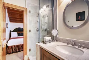 2 BR Condo at The Lodge at Vail View of Gore Range by RedAwning - Save 20% on 7+ Nights! - Image 4