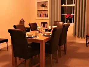 Riverbank Guest House - Image 2