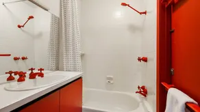 Shamrock Apartment 4 - Image 2
