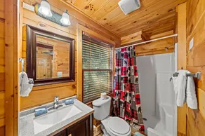 Smoky Mtn Dollywood, Sleep16 + PoolTable + AirHockey + Firepit + Hottub+ Pets ok - Image 5