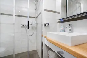 Apartment 'Ferienwohnung Zur Kirche' with Shared Garden and Wi-Fi - Image 2