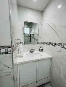 Such as house with heated pool, near to parks and lakes - Image 3