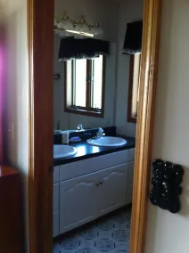 Expansive 3 BR 2 Bath Lakefront Home - Dog Friendly - Boat Lift Available - Image 3