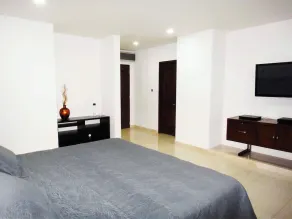 BEAUTIFUL HOUSE WITH PRIVATE POOL - Image 5