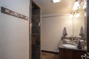 It's Reunion Time! Flathead Lake Waterfront Dream House! - Image 4