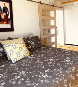 Cozy Water Front Cottage - Image 2