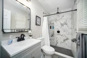 Heated Pool~Luxurious Oasis in Julington Creek~Sleeps 10 - Image 3