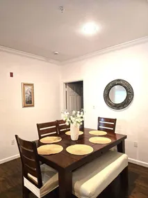 Wunderschöne Wohnung im ERDGESCHOSS mit 2 Schlafzimmern und 2 Bädern – AVALON - Image 2