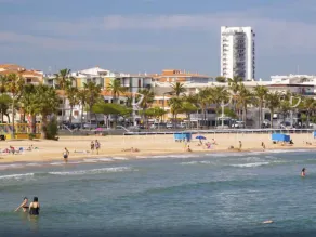 Appartement adapté aux familles avec piscine et terrasse | Plage à proximité - Image 4
