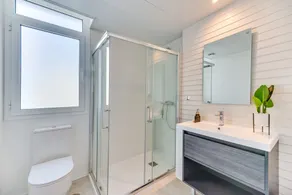Penthouse with private pool - Image 4