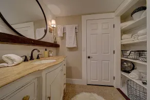 Luxury Town Square Condo king Bed & W/D - Image 5