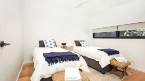 Banksia I Absolute Beachfront - Image 2