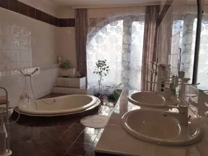 Holiday apartment with pool - Image 2