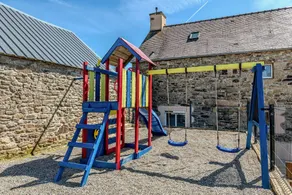 Maison 'Gite 8 Pers Au Calme - 9 km dalle Spiagge' con Terrazza Condivisa, Giardino Privato e Wi-Fi - Image 2