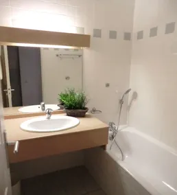 Very quiet luxury F2 apartment with heated pool - Image 3