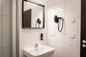 Apartmenthaus Berlin Neukölln - Image 3