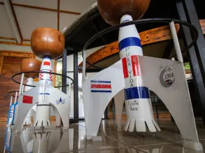 A House From Out of This World!!!! - Image 3