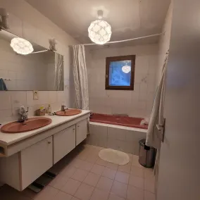 Family house with pool and garden in Drome - Image 2