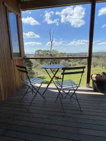 Ironbark cabin, a tranquil secluded getaway between Daylesford and Kyneton. - Image 4