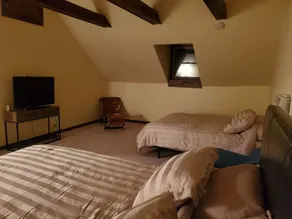 Private and spacious Carriage House pet friendly - Image 4
