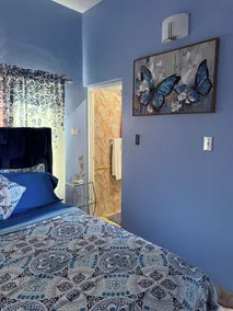 Angels Hideaway Blue Room - Image 4