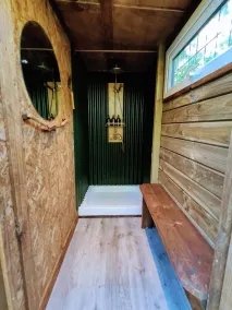 Cosy Glamping at The Greenhouse Spa Retreat - Image 5