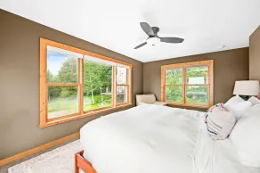 Treehouse Retreat - Wood Burning Sauna - Scenic Views - Sleeps 12! - Image 3