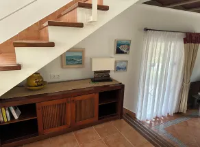 Private Villa mit Pool, WiFi, 3 Schlafzimmer, 3 Bäder, ruhige Wohngegend - Image 2