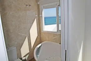 Bedøvelse penthouse i første linje stranden i Fuengirola - Image 3