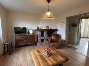 Charming renovated Bourbonnais cottage with panoramic views and garden - Image 2