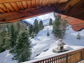 Warm and cozy chalet with fireplace, free Wi-Fi and elegant comfort. - Image 5