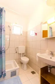 Merveilleux appartement avec jardin et barbecue | Vue jardin - Image 2