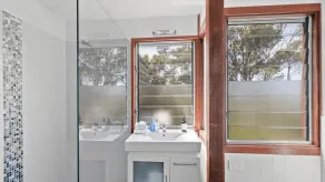 Eco Retreat - Belle Escapes Byron Bay. A spacious 4 bedroom home in the heart of Byron - Image 4
