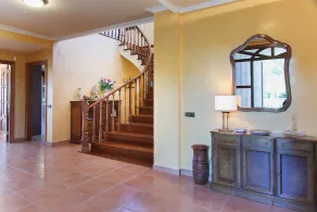 UHC VILLA BOTARELL with large garden and private pool - Image 2