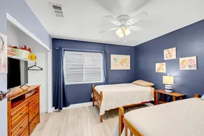 Fully Equipped - 3 Bedroom Vacation Retreat With Pool - Image 5