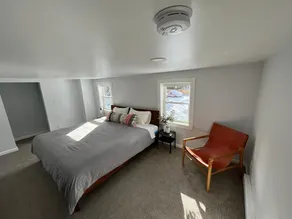 Brand-new, New England getaway minutes to trails, skiing, and lake - Image 3