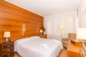 HomeHolidaysRentals Amaral - Image 2