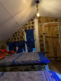 Hobbit cabana - Image 4