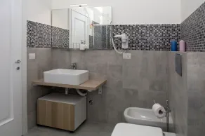 Apartamento de 2 dormitorios en el centro S. Bonifacio - Image 2