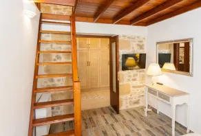 6-people Villa - Private Pool - Mountain View - Image 2